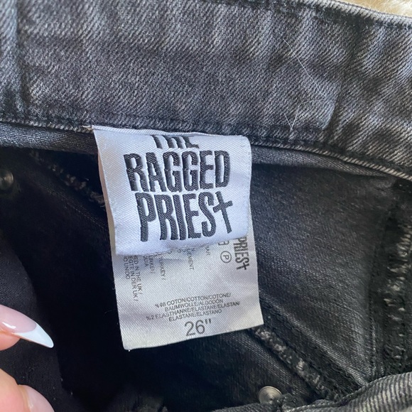 Ragged priest black lace and fishnet jeans - Picture 5 of 6